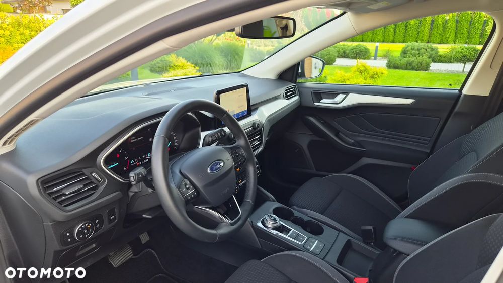 Ford Focus 1.5 EcoBlue Start-Stopp-System TITANIUM DESIGN - 12
