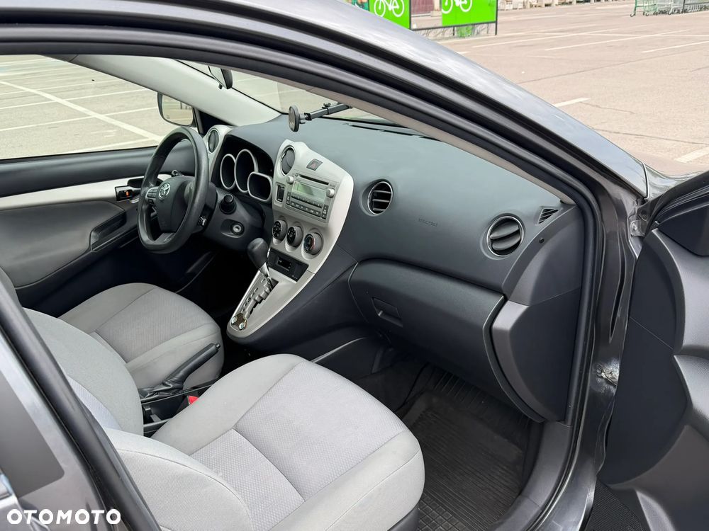 Toyota Matrix - 5