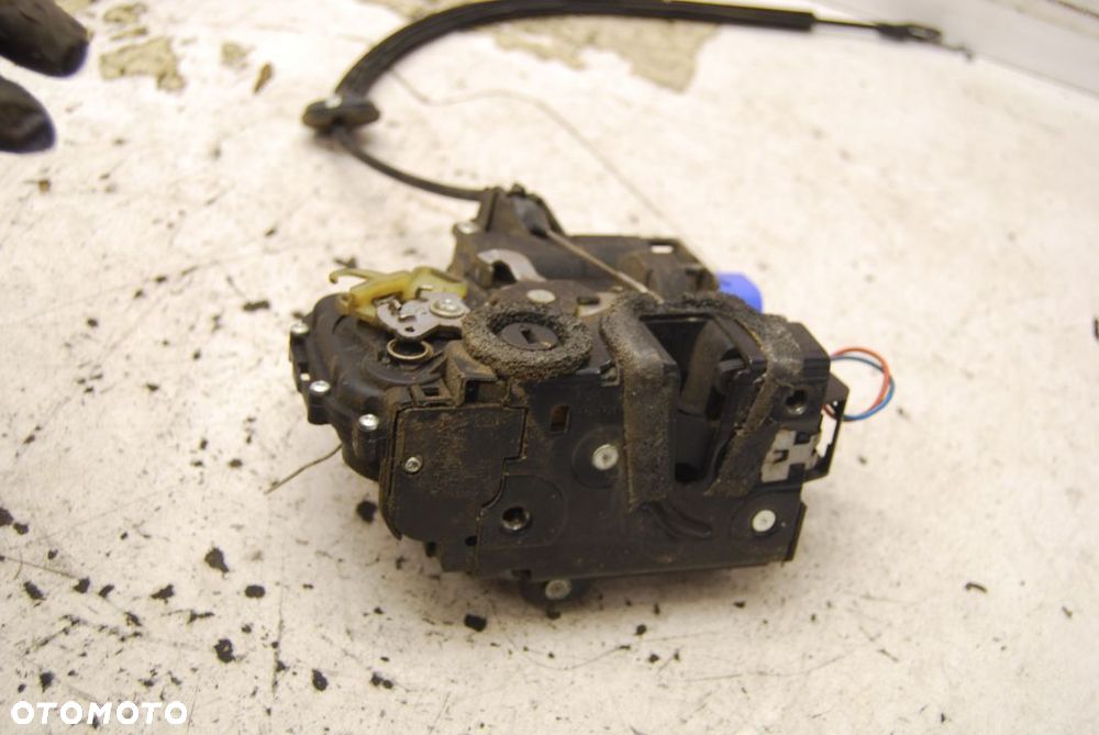 ZAMEK DRZWI LEWY TYŁ 6 PIN 3B4839015M LEON I OCTAVIA I VW PASSAT B5 GOLF IV BORA 3B4839015M VW POLO IV SKODA FABIA II - 14