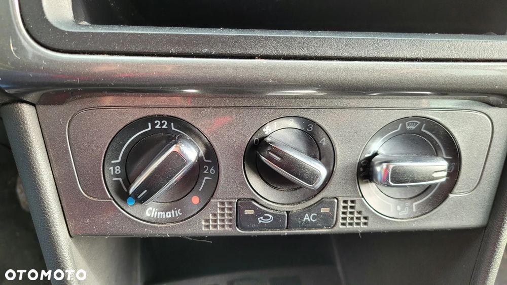 Volkswagen Polo - 7