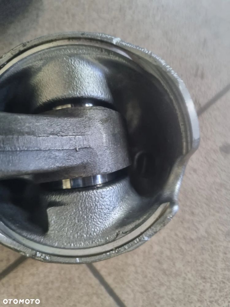 TŁOK KORBOWÓD TRAFIC VIVARO MASTER MOVANO 2.5 DCI G9U 06-14r. EURO 4 - 6