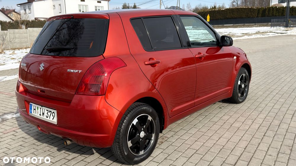 Suzuki Swift 1.3 Limited 25 - 12