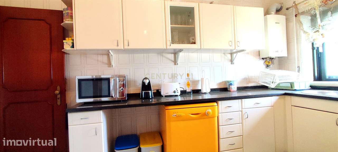Apartamento T2+2 Duplex em Santa Clara – Espaço, Conforto e uma Vista - Grande imagem: 5/16