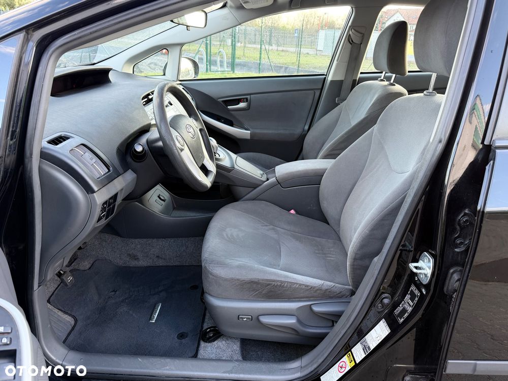 Toyota Prius 1.8 HSD Active - 9