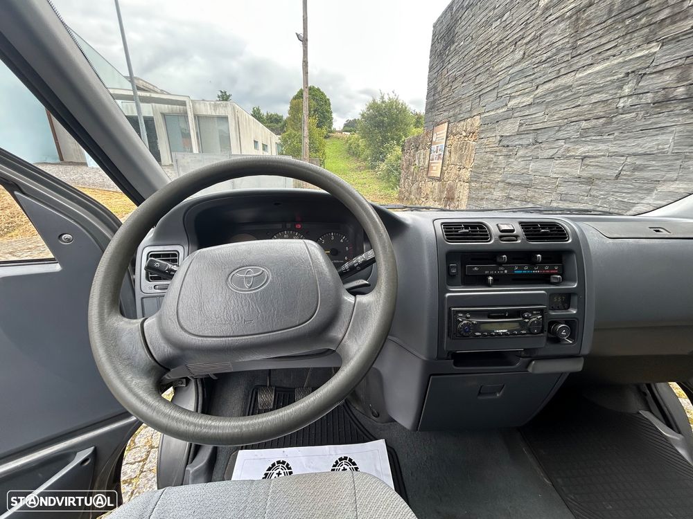 Toyota HiAce 2.4 D LXH12LB - 11