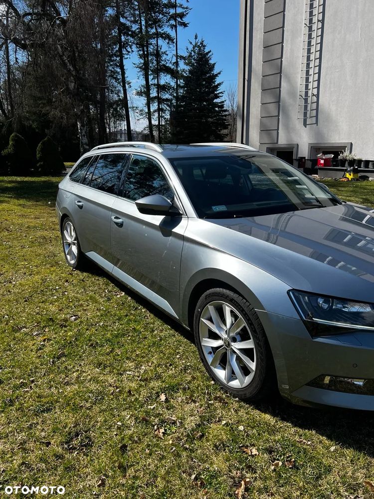 Skoda Superb 2.0 TDI DSG Ambition - 4