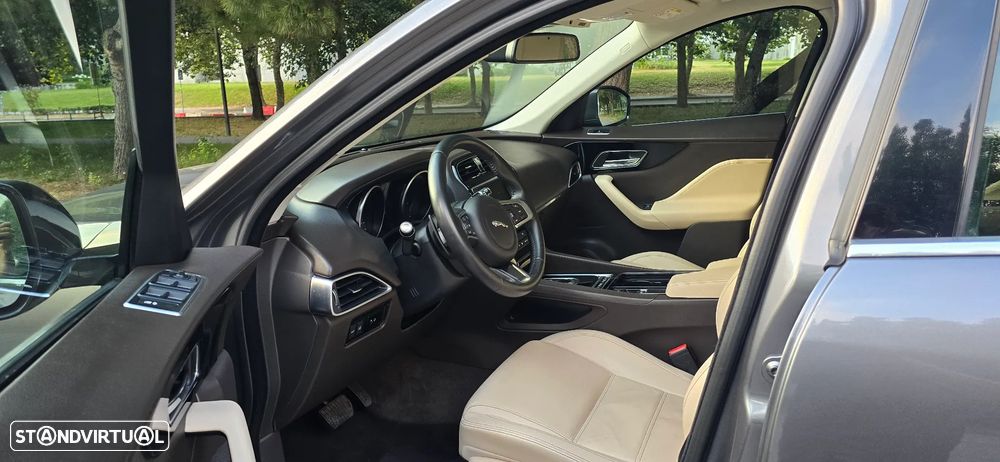 Jaguar F-Pace 2.0 i4D Prestige AWD Aut. - 12