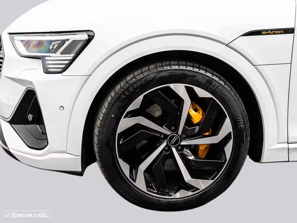 Audi e-tron - 7