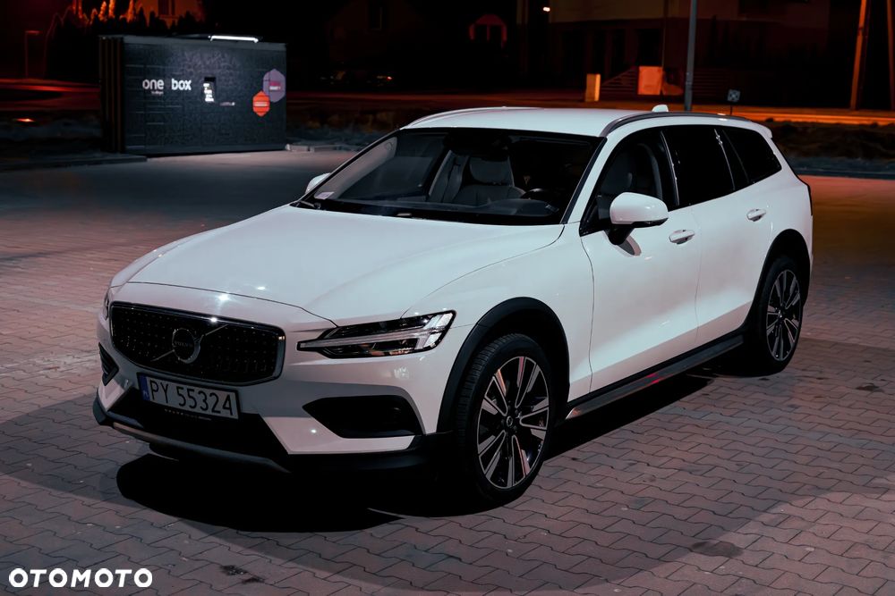 Volvo V60 D4 AWD Momentum Pro - 4