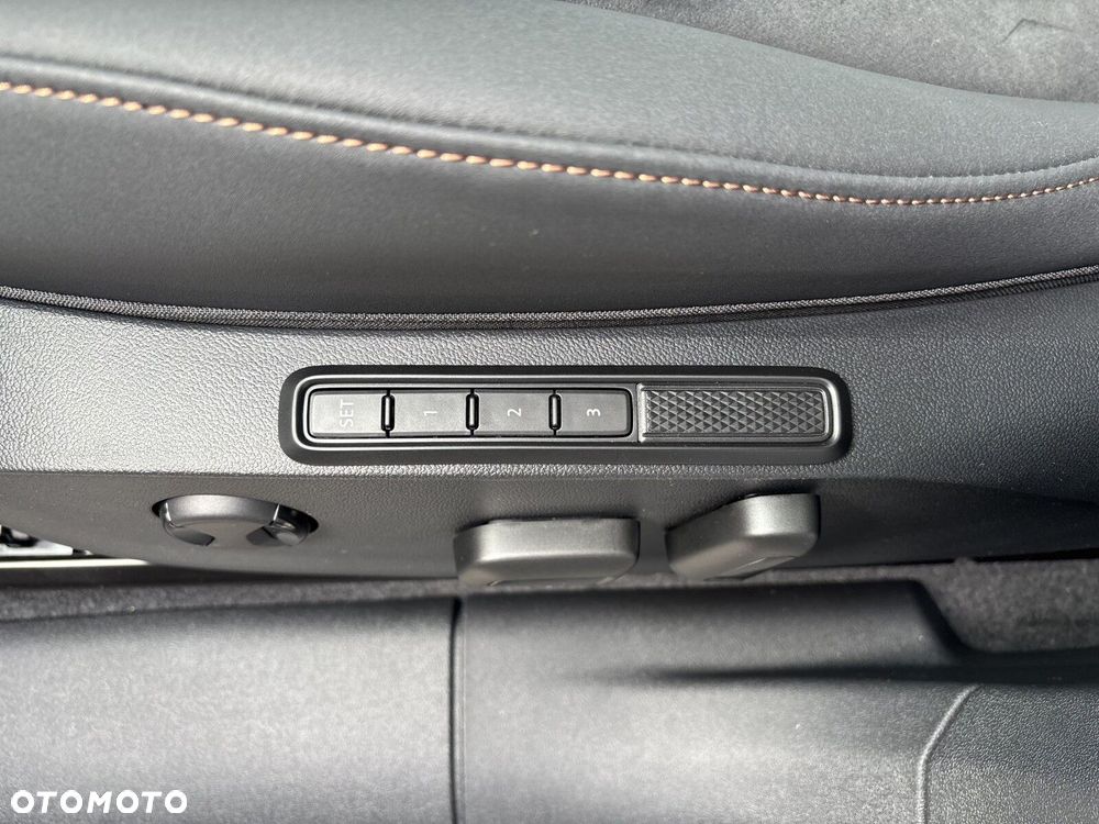 Cupra Terramar 1.5 eTSI mHEV Advantage Edition DSG - 12