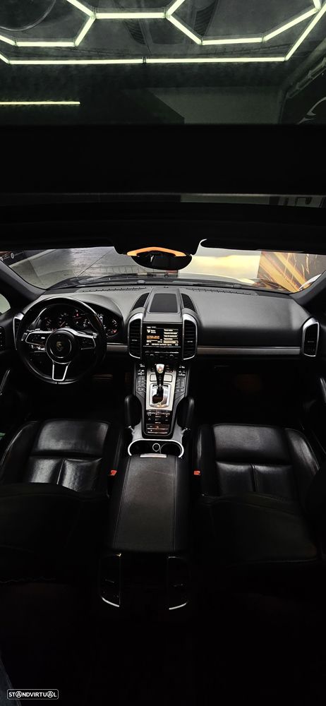 Porsche Cayenne Standard - 10