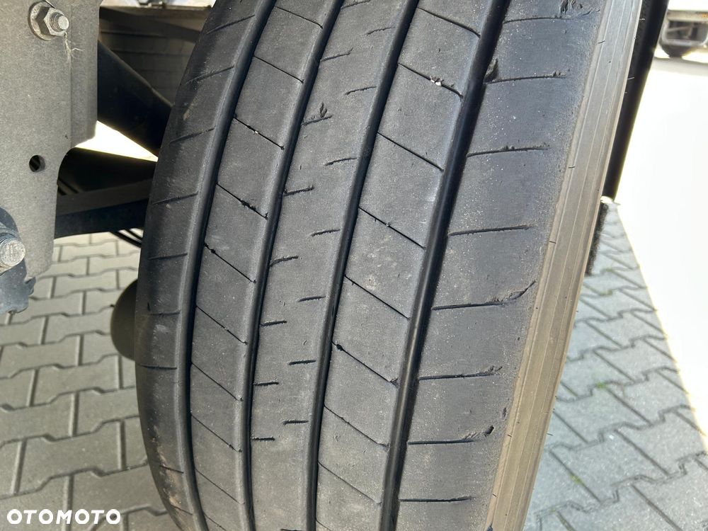 Schmitz Cargobull ThermoKing SLXi300; DOST; Uchwyty promowe, Paleciara - 7