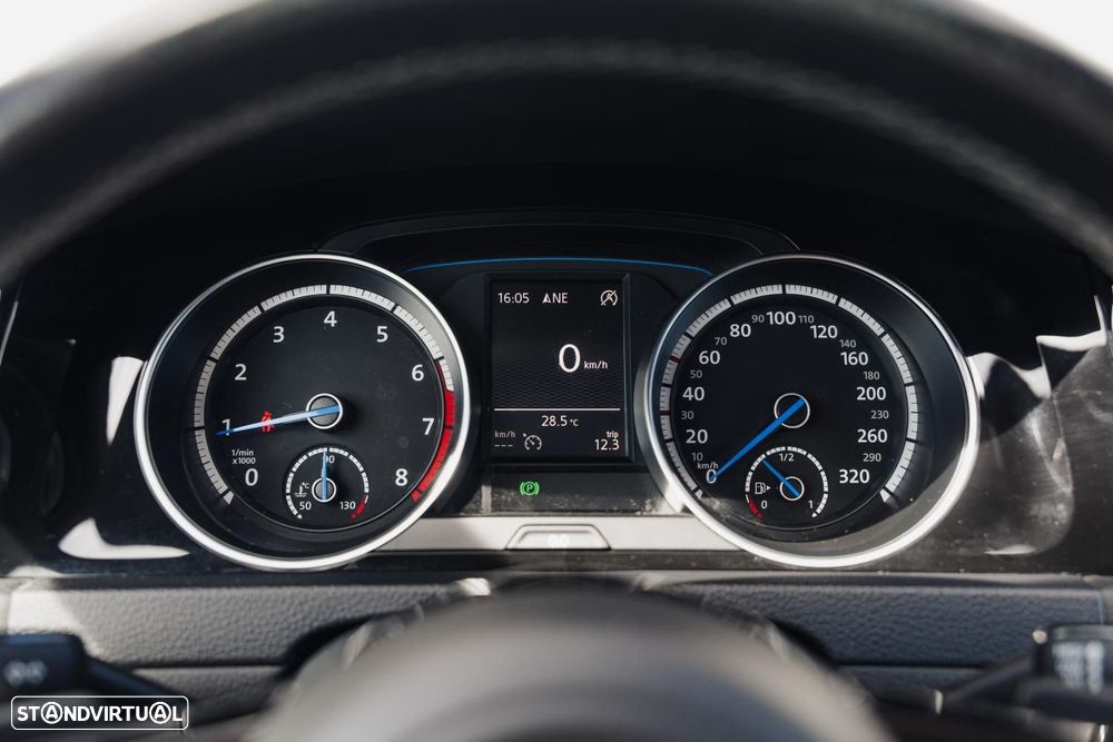 VW Golf 2.0 TSI R DSG - 22