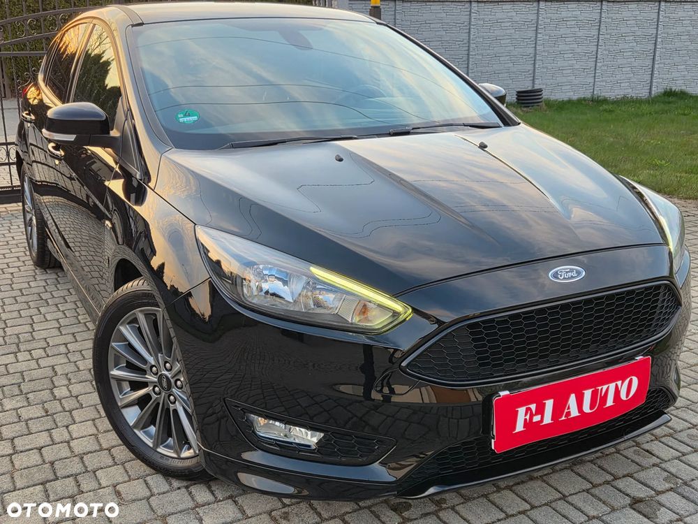 Ford Focus 1.0 EcoBoost Start-Stopp-System ST-LINE DESIGN - 1