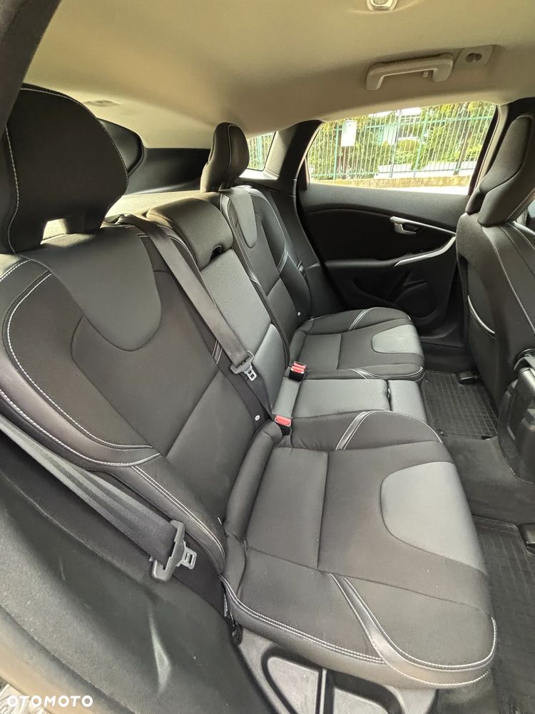 Volvo V40 D3 Geartronic Summum - 31