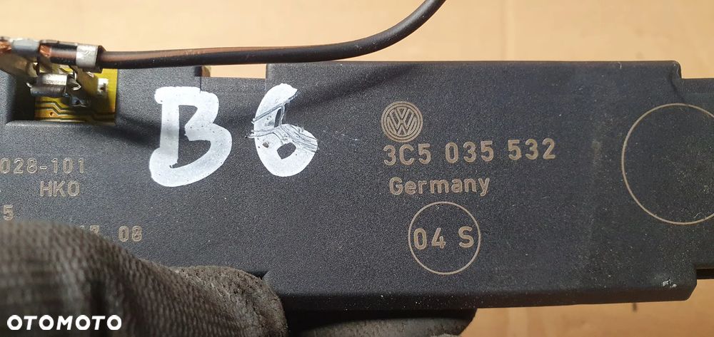 Wzmacniacz antenowy anteny VW Passat B6 3C5035532 - 5