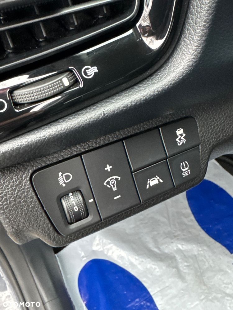 Kia Rio 1.0 T-GDI 100 Dream-Team Edition - 19