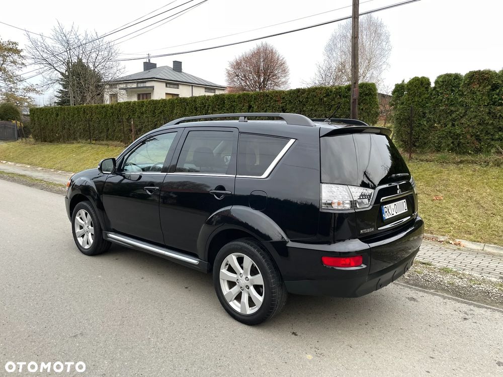 Mitsubishi Outlander - 5