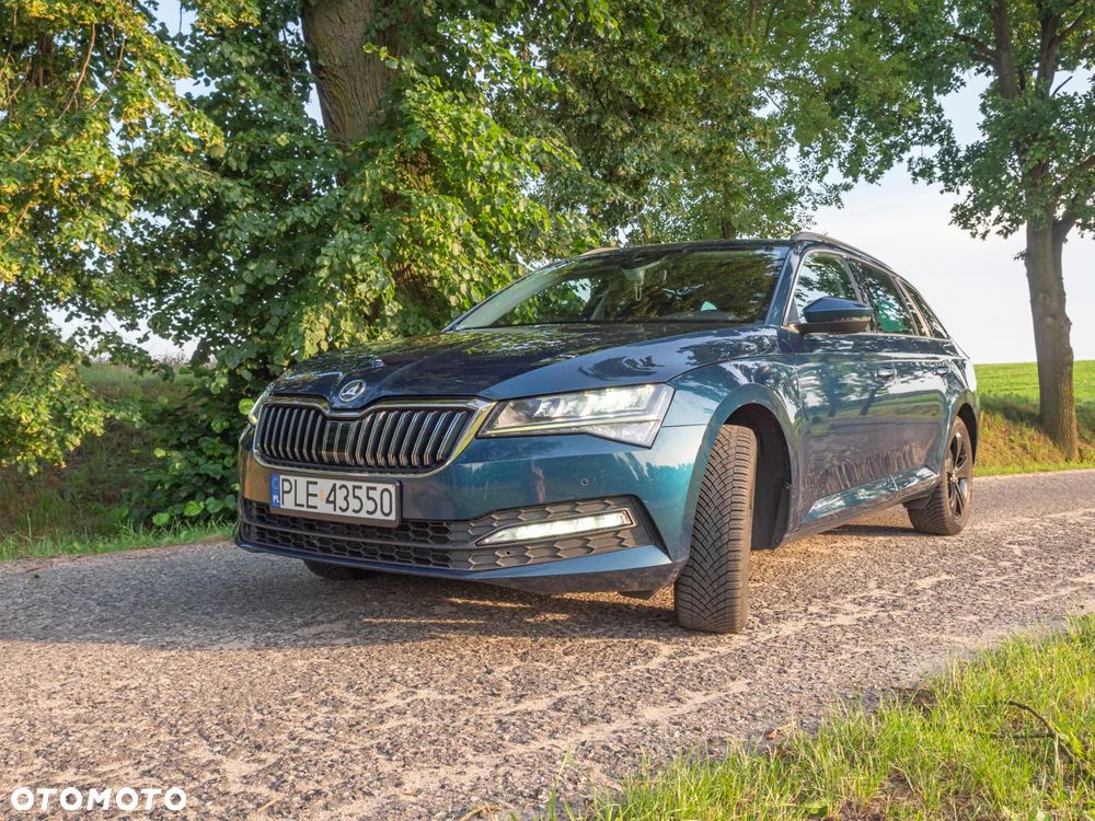Skoda Superb 2.0 TDI SCR 4x4 Ambition DSG - 2