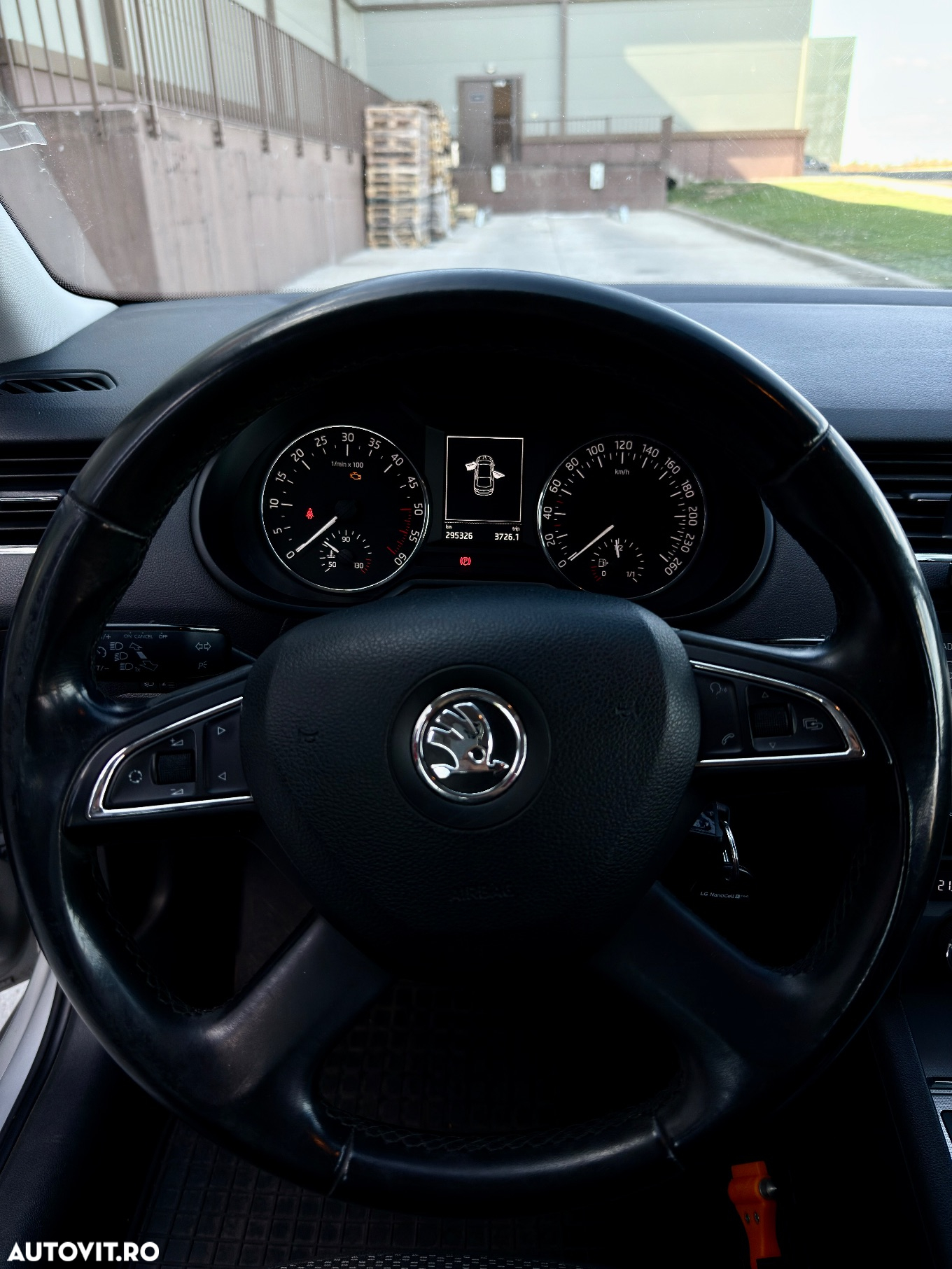Skoda Octavia 1.6 TDI DPF Elegance - 17