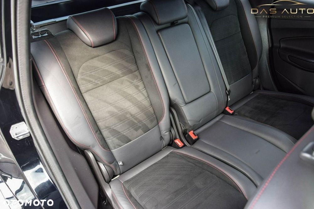 Ford Kuga 1.5 EcoBoost 2x4 ST-Line - 31