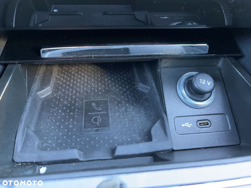 Skoda Superb 2.0 TDI SCR L&K DSG - 29