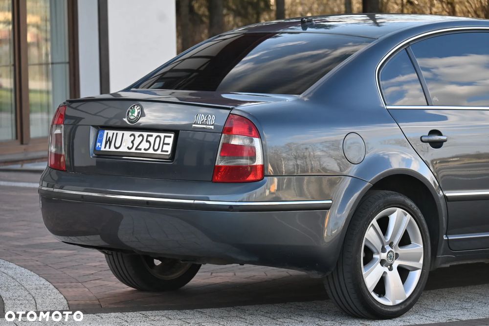 Skoda Superb 2.0 TDI DPF Prestige - 18