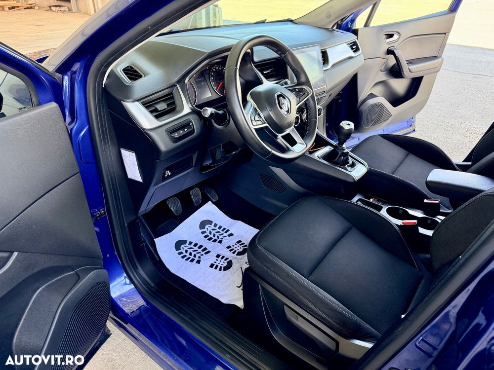 Renault Captur - 16