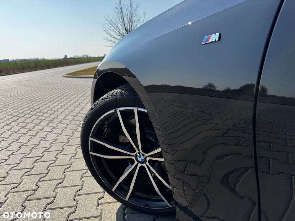 BMW Seria 3 330i M Sport sport - 13