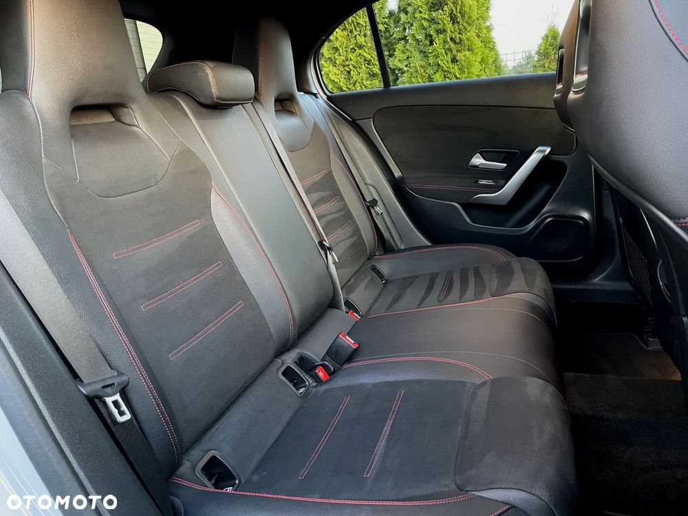 Mercedes-Benz Klasa A 250 7G-DCT AMG Line - 12