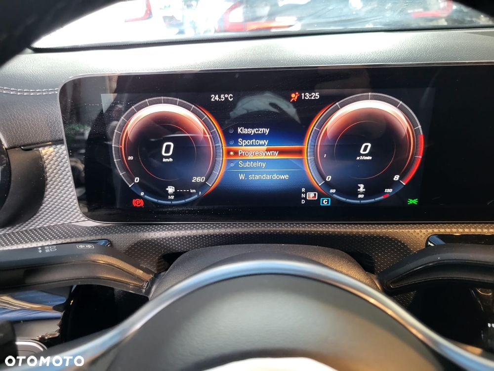 Mercedes-Benz CLA 180 7G-DCT Progressive Line Advanced - 30