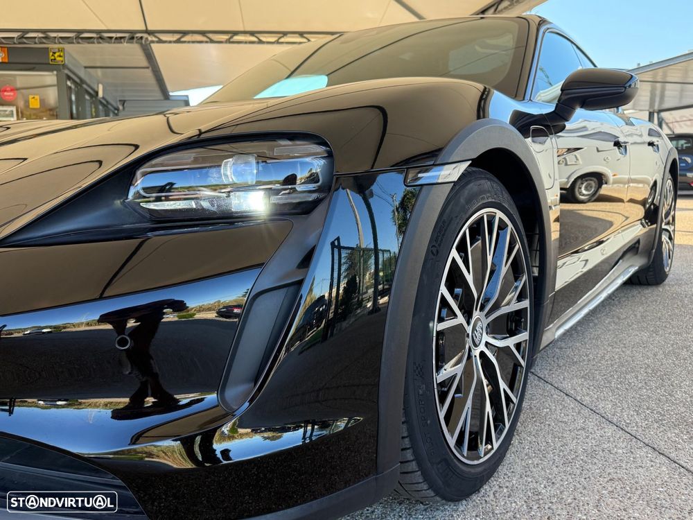 Porsche Taycan Cross Turismo - 30