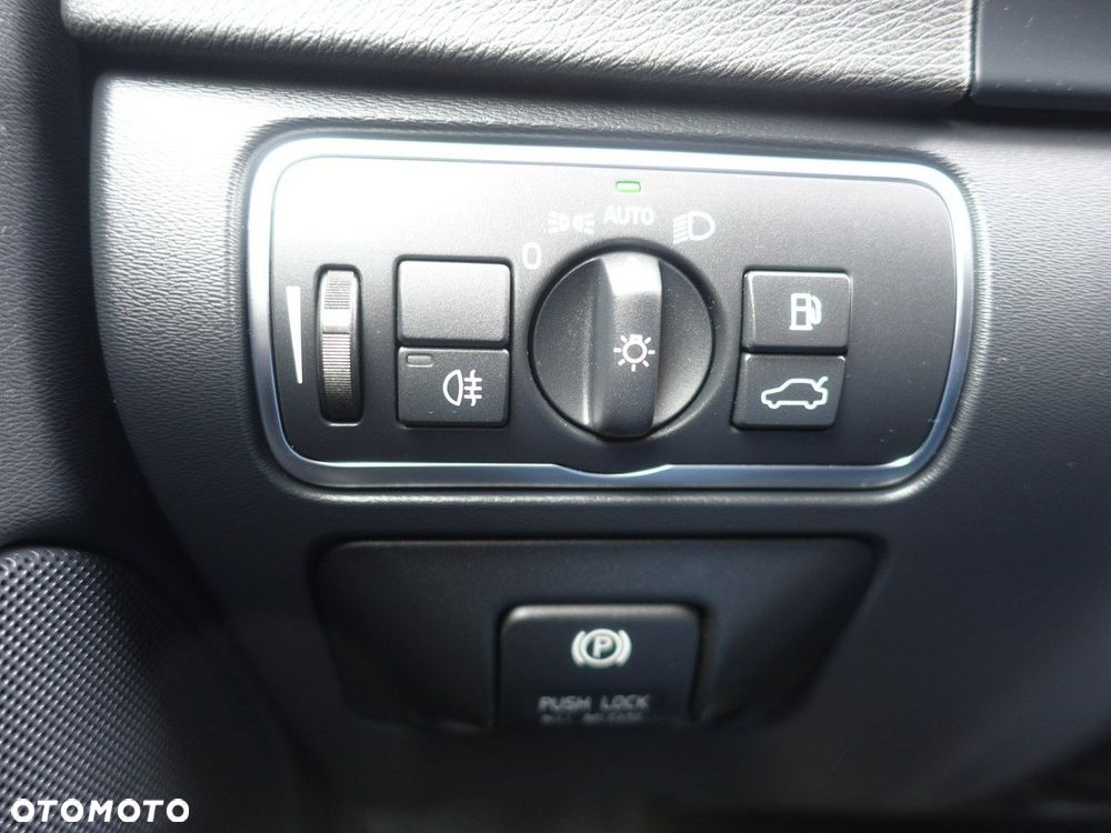 Volvo V60 D4 Geartronic - 24