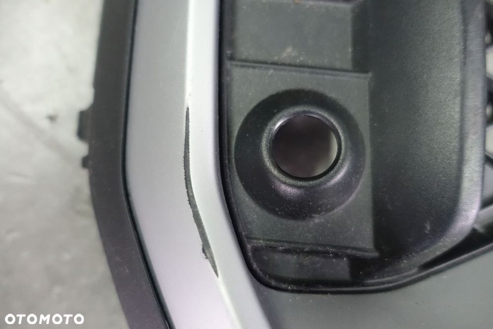 KRATKA ZDERZAKA LEWA AUDI Q2 81A807682Q - 3