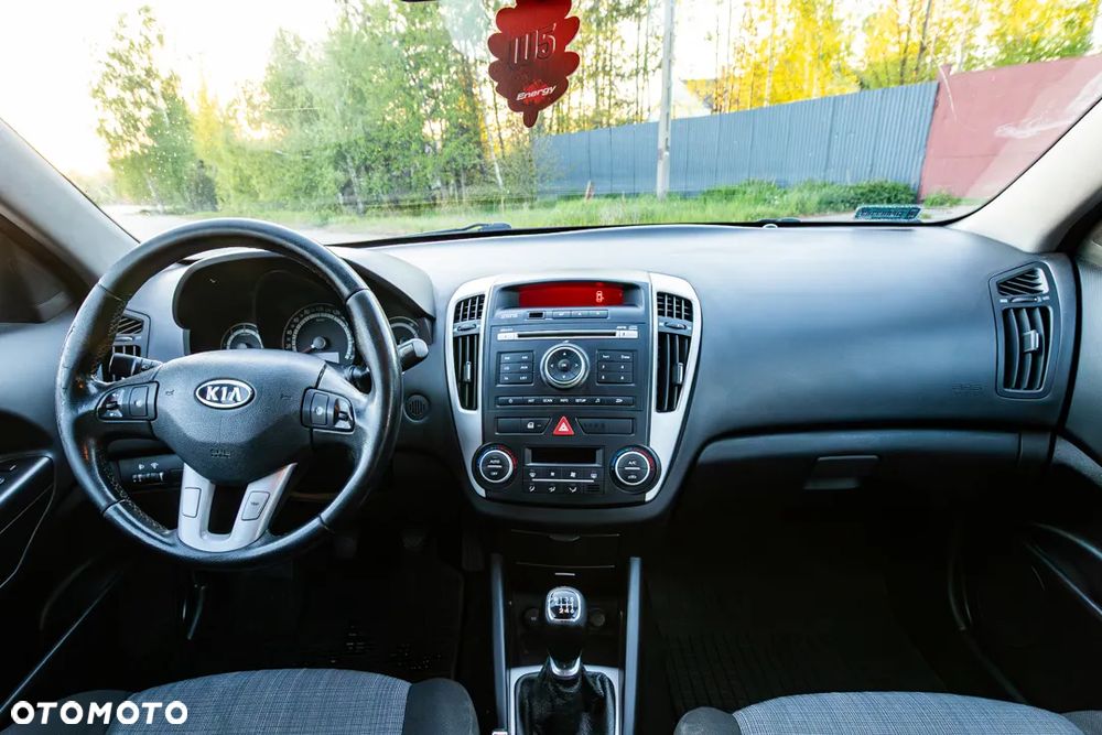 Kia Ceed 1.6 Crdi Comfort + - 6