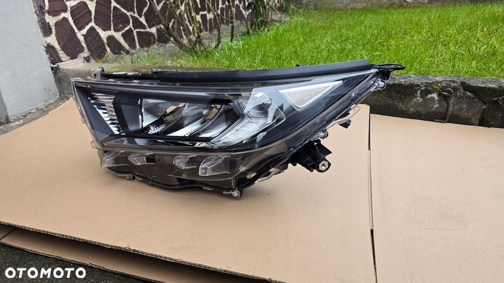 Toyota Rav4 V 19- Lampa Przednia Lewa FULL LED Oryginał EU Nieklejona - 2