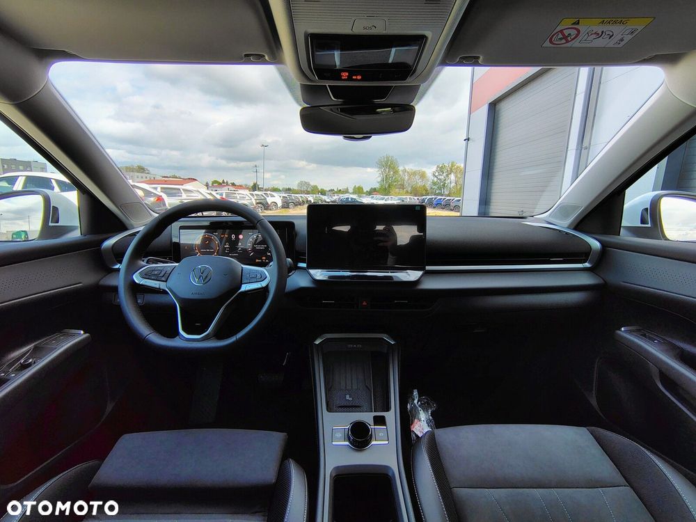 Volkswagen T-Roc - 30