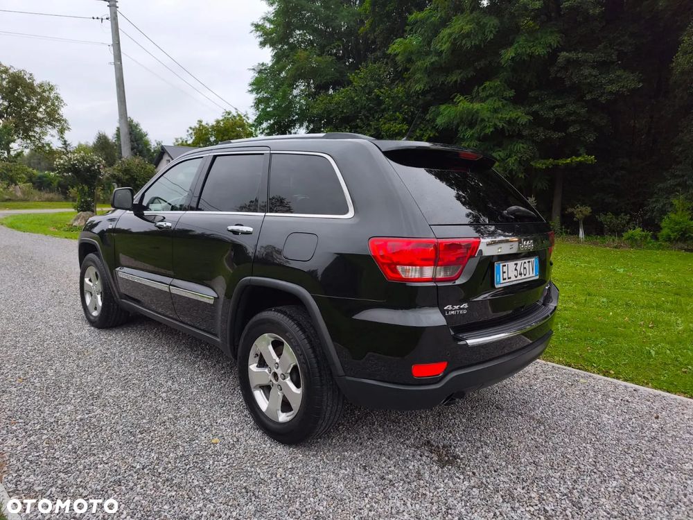 Jeep Grand Cherokee - 14