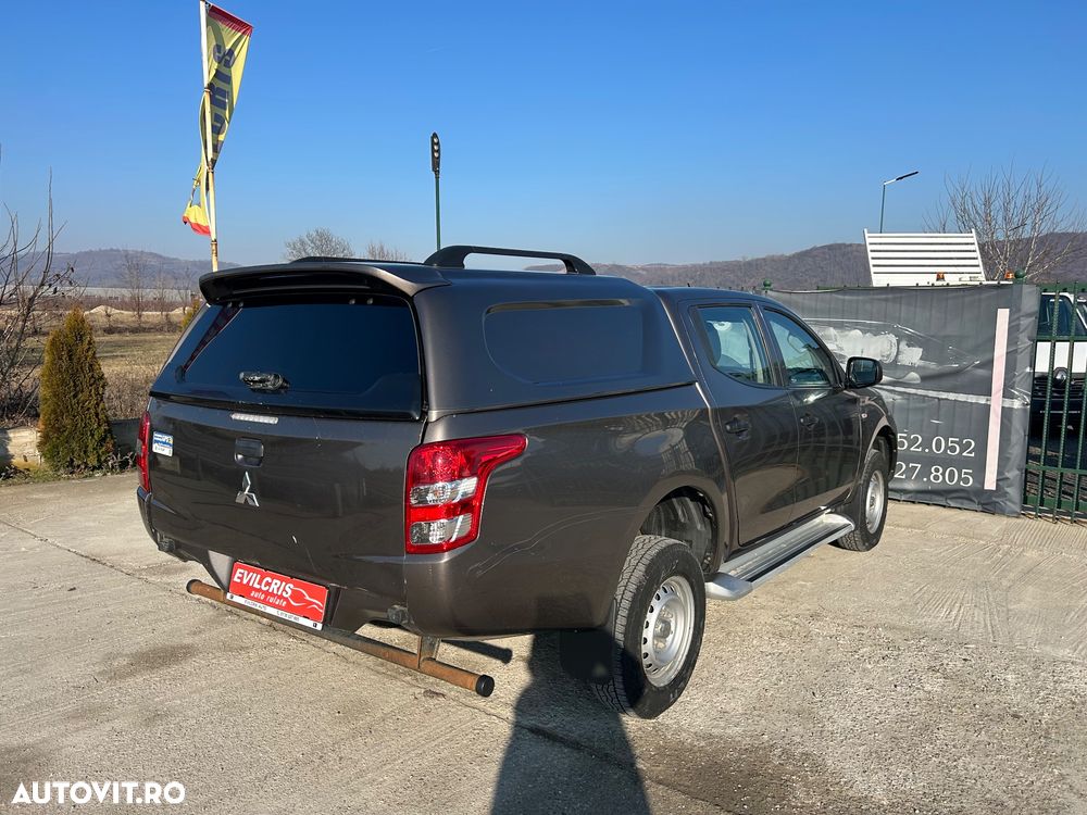 Mitsubishi L200 Double Cab 2.4 DI-D M/T Intense - 10