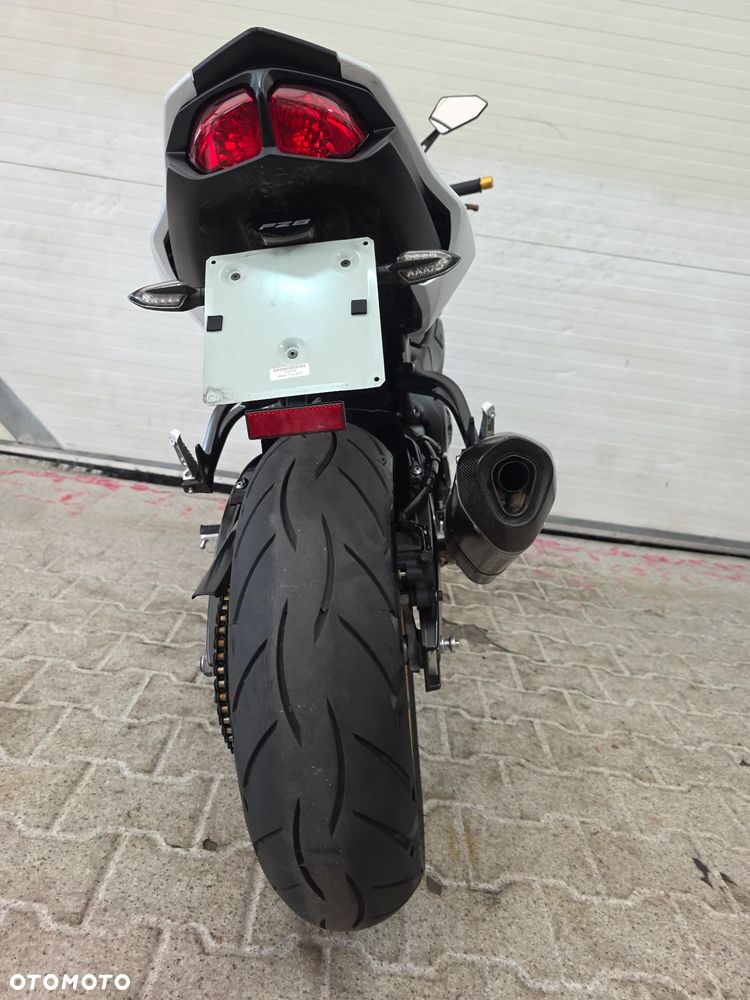 Yamaha FZ - 21