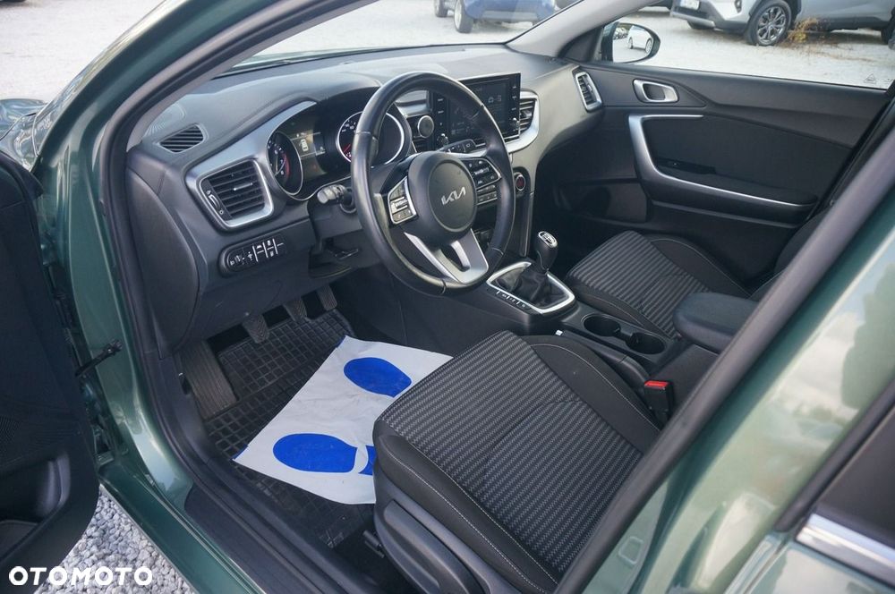 Kia Ceed 1.5 T-GDI M - 19