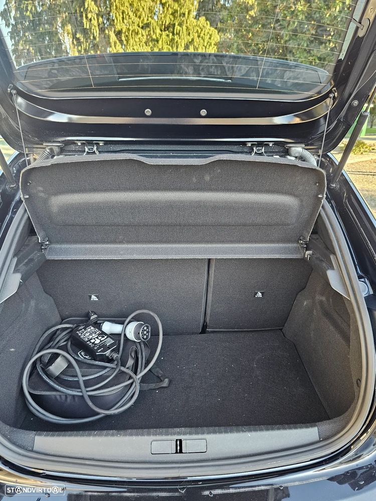 Peugeot e-208 GT - 22