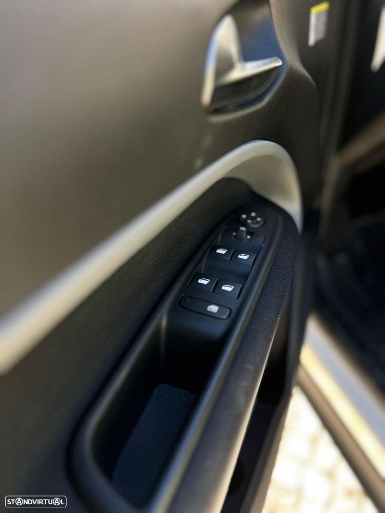 Jeep Avenger 54 kWh Summit - 8