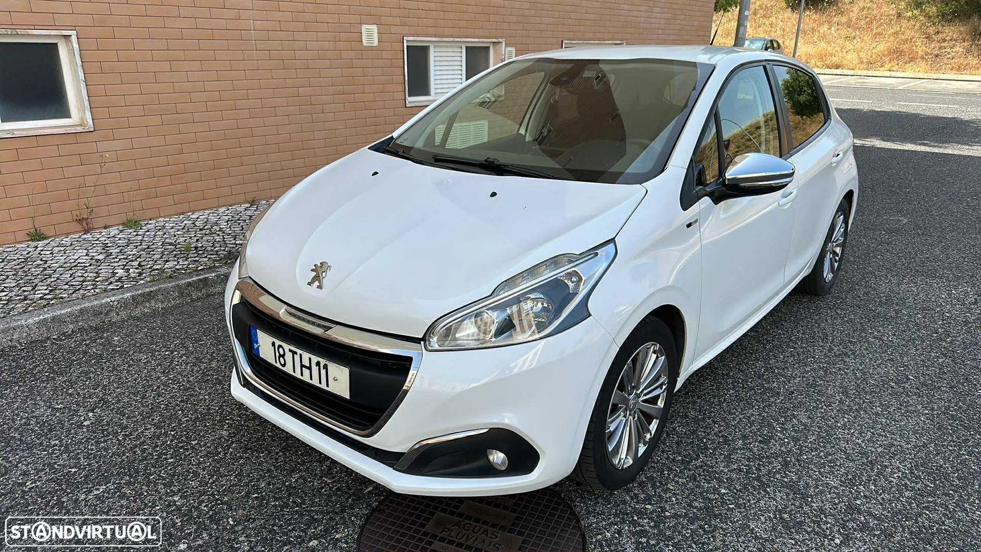 Peugeot 208 1.2 PureTech Style - 1