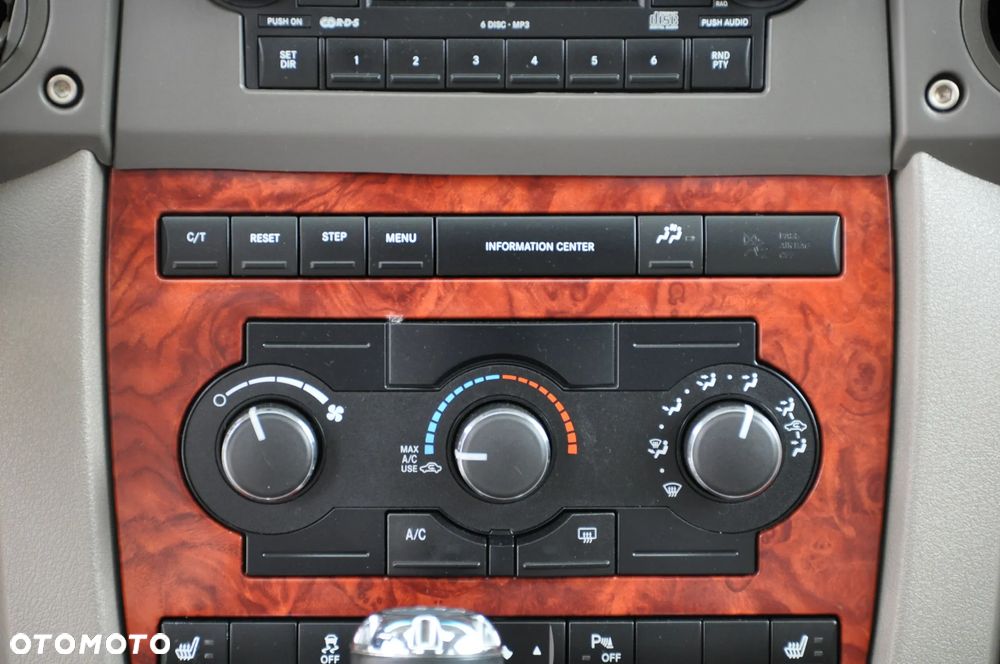 Jeep Commander 4.7 V8 - 37