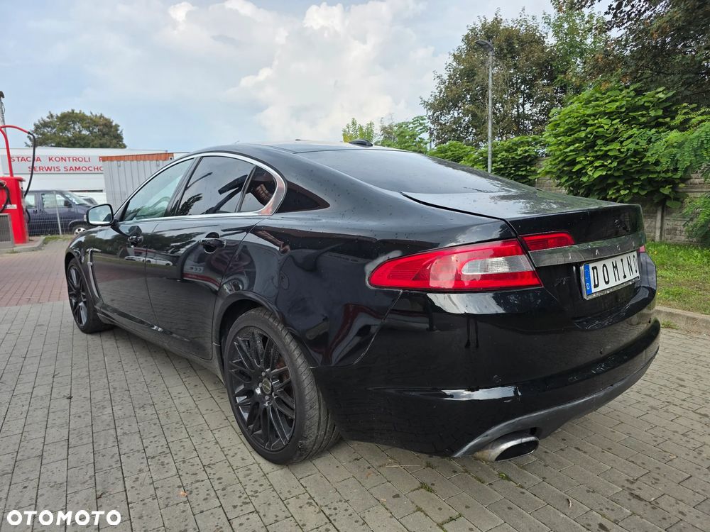 Jaguar XF 2.7 V6 D Premium Luxury - 26