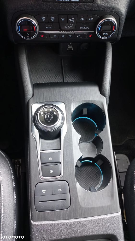 Ford Kuga 2.5 FHEV FWD Titanium X - 27