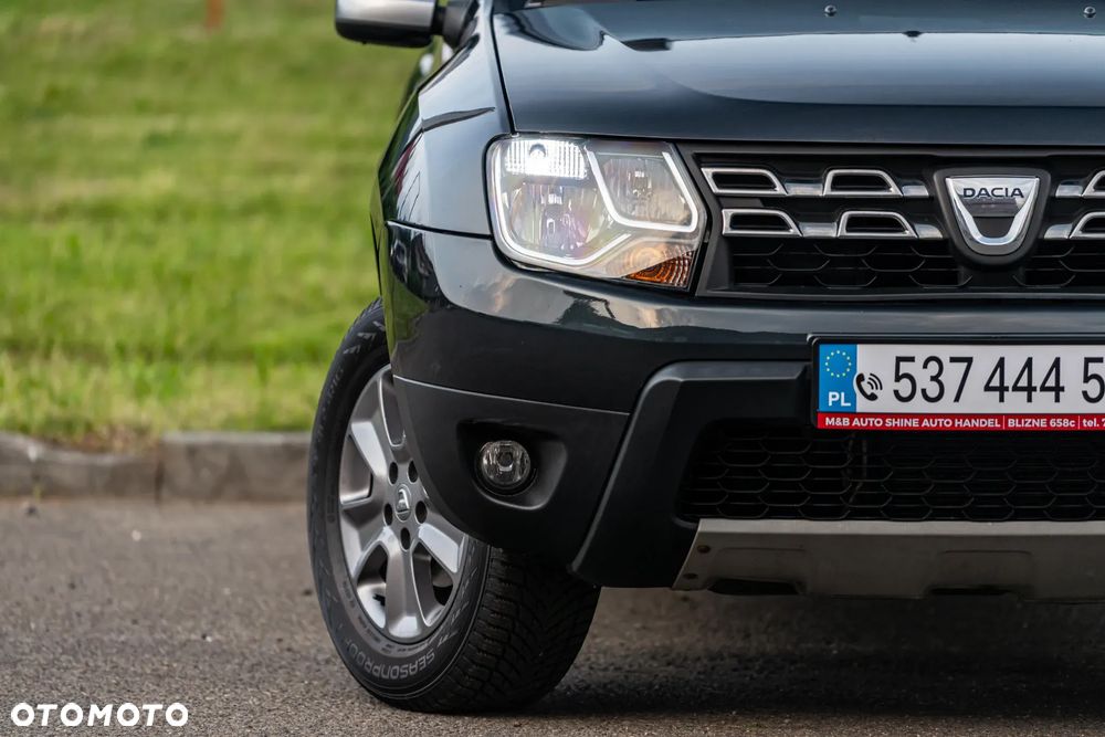 Dacia Duster 1.6 SCe Blackshadow S&S - 12