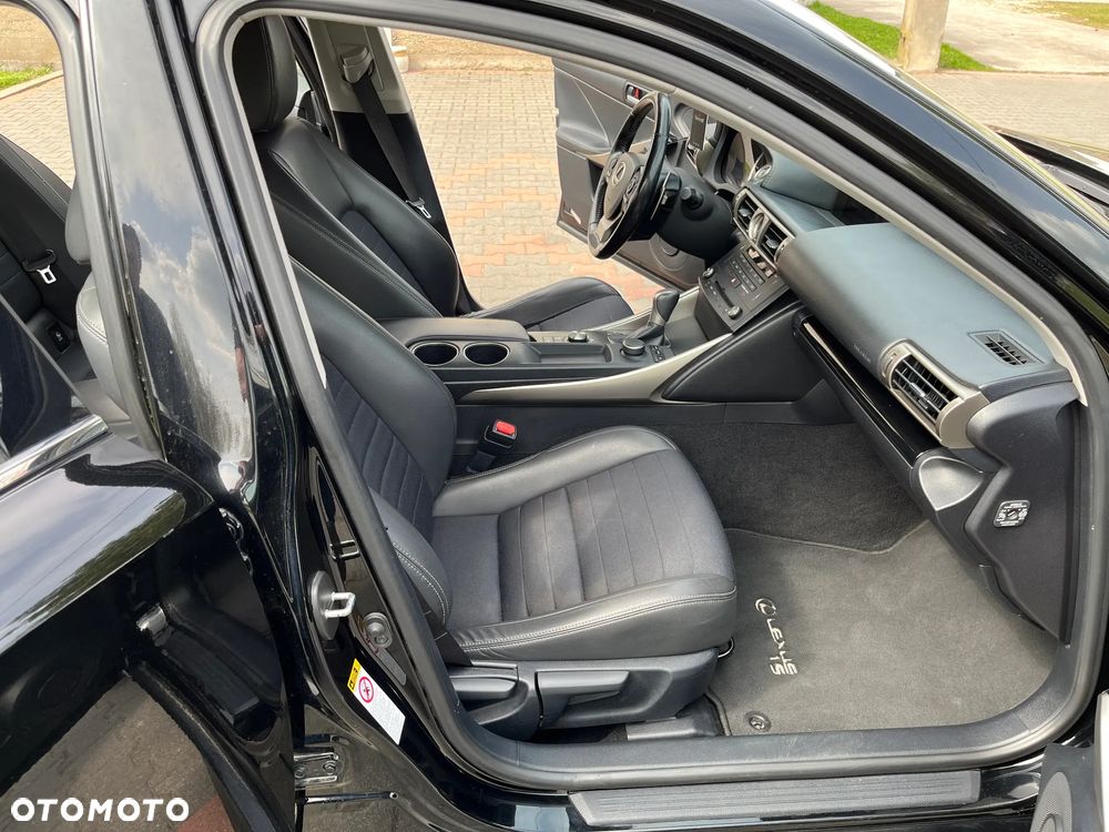 Lexus IS 200t Comfort - 15