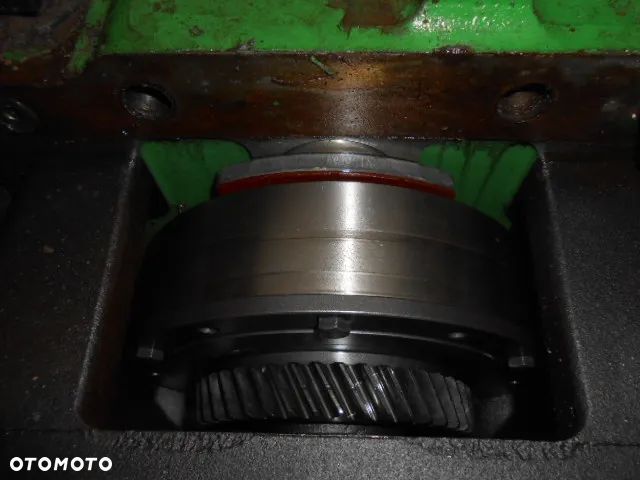 Obudowa tylnego WOM PTO R186138 John Deere 6920 - 12
